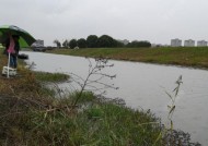 野钓中如何防大风大雨（技巧和方法分享）