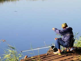 野外小水沟钓龙虾技巧（提升钓龙虾成功率的实用经验）