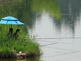 夏天钓鱼安全技巧（享受夏日钓鱼乐趣的同时保障安全）