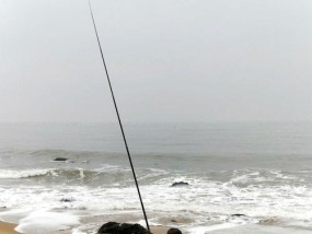 水库风浪大钓鱼技巧（应对水库风浪）