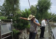 冬季水库钓鱼技巧（冬雨季水库钓鱼的窍门和技巧）