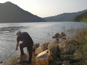 《升钟湖钓鱼技巧大揭秘》（掌握技巧）