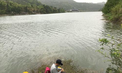 春季雨季钓鱼技巧（雨季钓鱼，让你丰收满载）  第2张