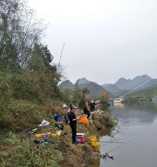 海水钓鱼初学技巧教程（掌握海水钓鱼的基本技巧，轻松捕获丰富的渔获）  第1张