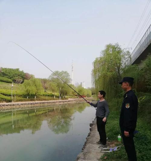 钓鱼人学会绑绳技巧的关键（掌握绑绳技巧，提升钓鱼技能）  第1张