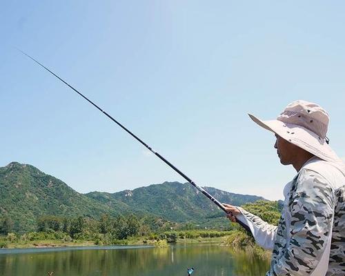 掌握钓鱼压水线技巧的方法（提高钓鱼技术水平，轻松压水线）  第1张