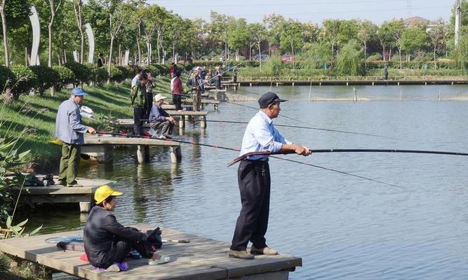 掌握黑沿子钓鱼技巧，轻松享受丰收（技巧、经验、钓点、工具）  第2张