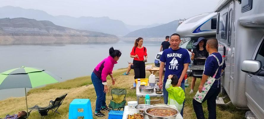 以可鲁克湖钓鱼技巧为主题写1个文章的主标题和及主标题的1个（探秘可鲁克湖的钓鱼技巧）  第2张