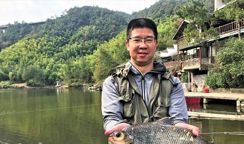 农村自然池塘钓鱼的技巧（钓鱼爱好者必知的池塘钓鱼技巧）  第2张