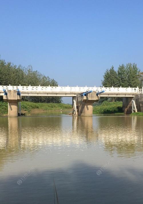 通江河流钓鱼技巧（探秘通江河流的钓鱼之道）  第1张