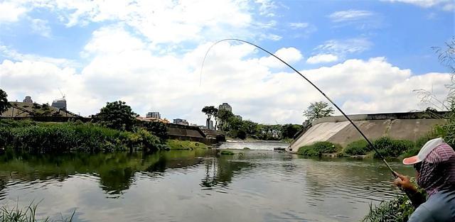 冬季深水打窝技巧（野钓技巧分享）  第1张