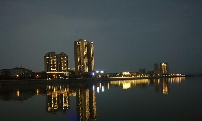 夜景河里钓鱼技巧（享受夜晚）  第1张