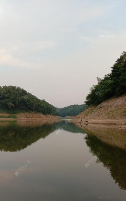 暴风雨天钓鱼方法和技巧是什么？如何在恶劣天气中成功钓鱼？  第3张